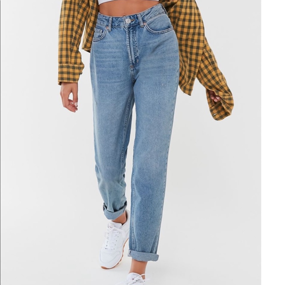 BDG High-Waisted Mom Jean Light Wash